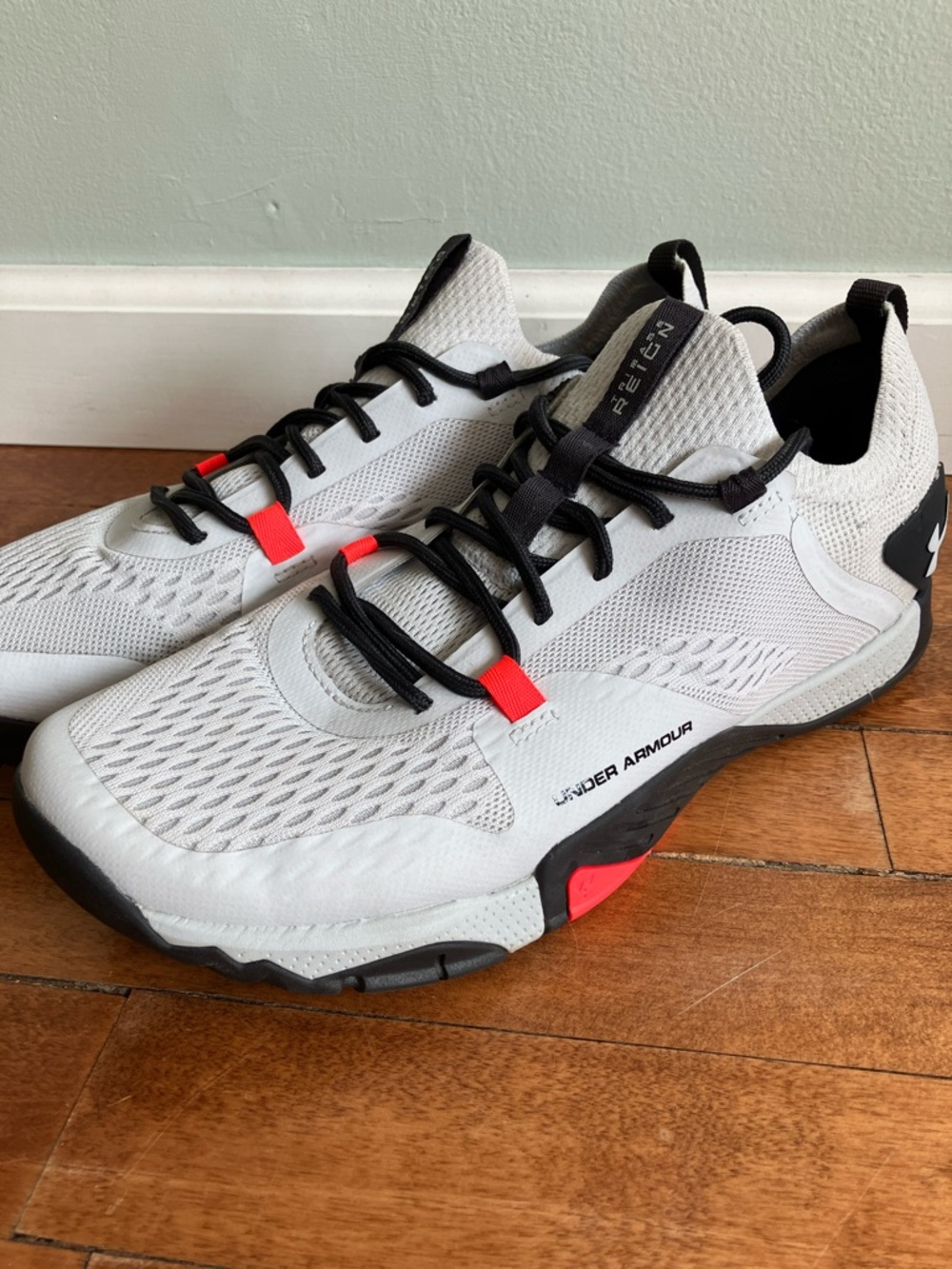 Under Armour Tribase Reign 2 Mens 9 Gray Training Gym Shoes
